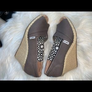 Tom’s Gray super comfortable wedges